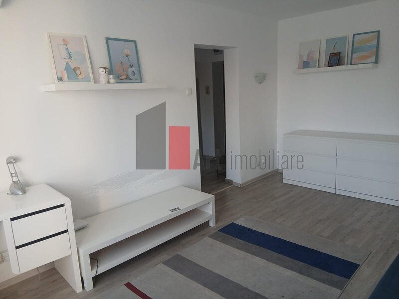 Titan inchiriere 2 camere