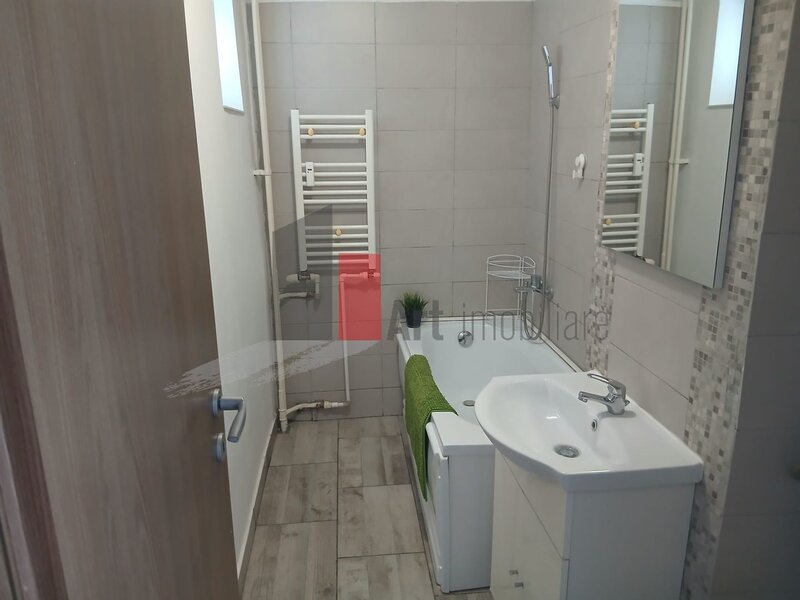 Titan inchiriere 2 camere