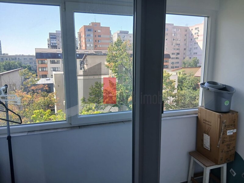 Titan inchiriere 2 camere