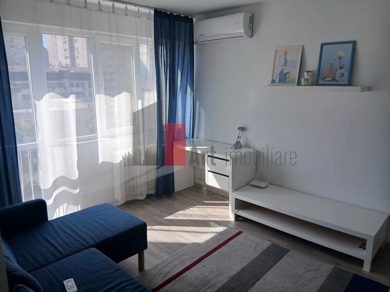 Titan inchiriere 2 camere